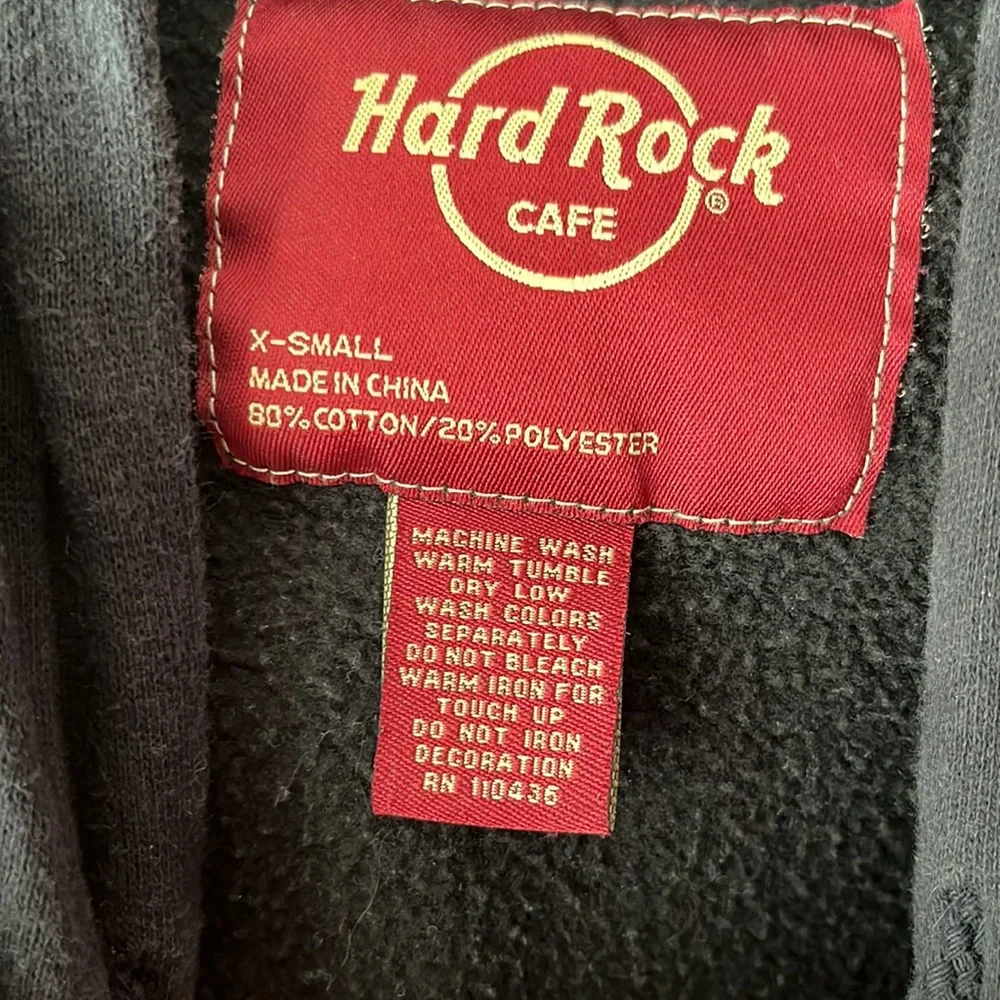 HARD ROCK CAFE WOMEN BLACK HOODIE SWEATER SIZE XS GREAT CONDITION - Picture 2 of 3